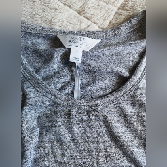 Market & Spruce maternity top - Picture 2 of 4